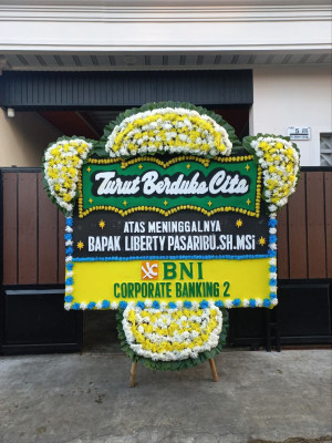 Papan Bunga Duka di Cinta Damai