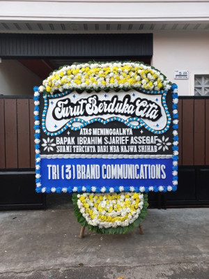 Papan Bunga Duka di Cinta Damai